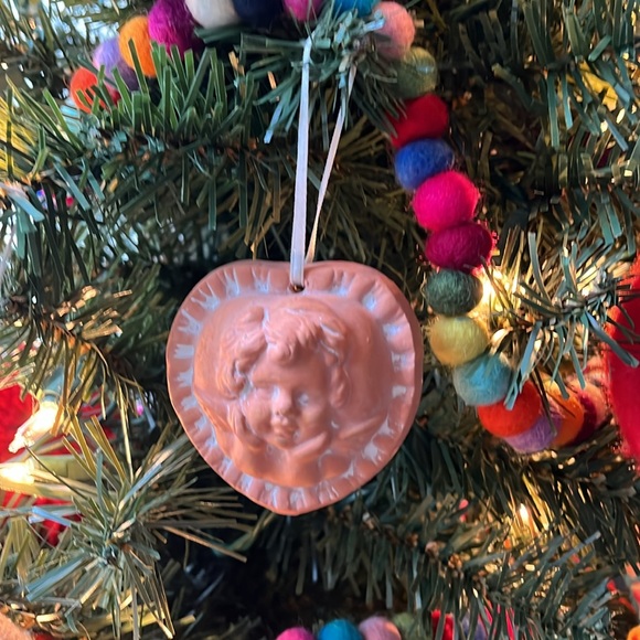 Angel Heart Shaped Ornament Terracotta - Picture 3 of 8